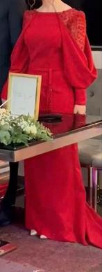 Elegante rode lange jurk met mouwen, Kleding | Dames, Jurken, Ophalen of Verzenden, Zo goed als nieuw, Maat 36 (S), Rood