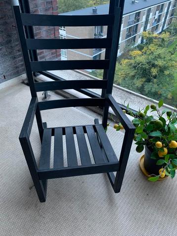 Zwarte schommelstoel voor op terras of balkon beschikbaar voor biedingen