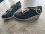 Schoenen met sleehak, blauw, maat 40, Kleding | Dames, Schoenen, Schoenen met lage hakken, Blauw, Ophalen of Verzenden, Gedragen