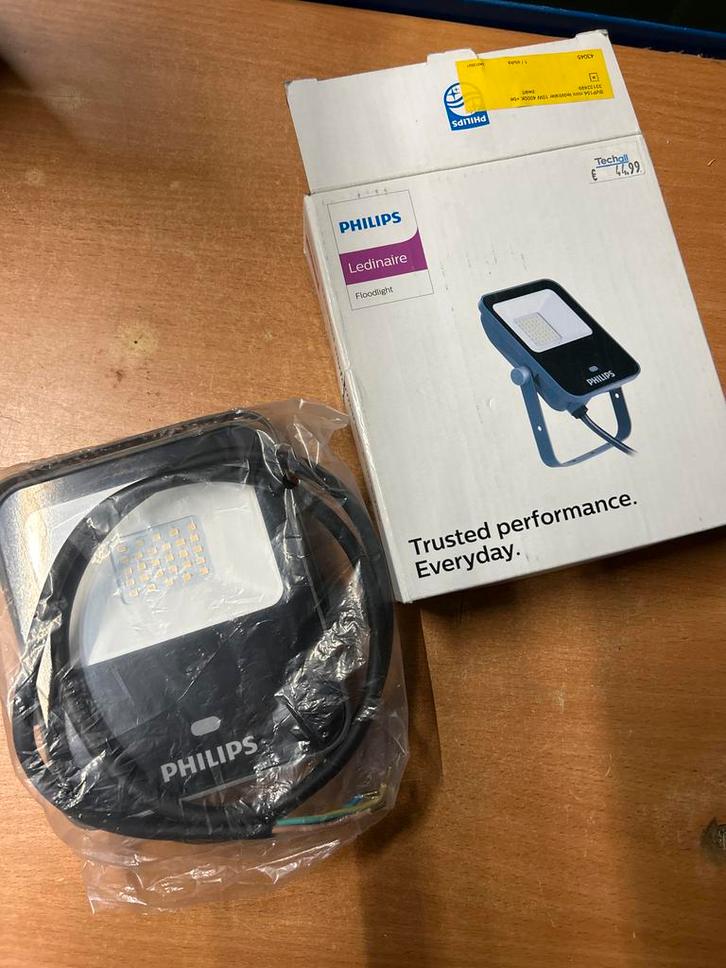 Philips Ledinaire Floodlight 10W - Nieuw in doos, Doe-het-zelf en Verbouw, Bouwverlichting, Nieuw, Lamp met armatuur, Minder dan 50 watt