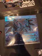 Phantasmal Elite trainer Box, Hobby en Vrije tijd, Verzamelkaartspellen | Pokémon, Ophalen of Verzenden, Nieuw, Boosterbox