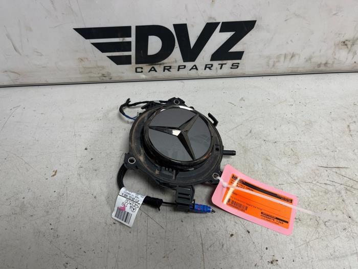 Achteruitrij Camera van een Mercedes CLA, Auto-onderdelen, Elektronica en Kabels, Mercedes-Benz, Gebruikt, 3 maanden garantie