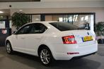 Skoda Octavia 1.4 TSI Greentech Ambition Businessline Navi C, Voorwielaandrijving, Stof, Gebruikt, Zwart