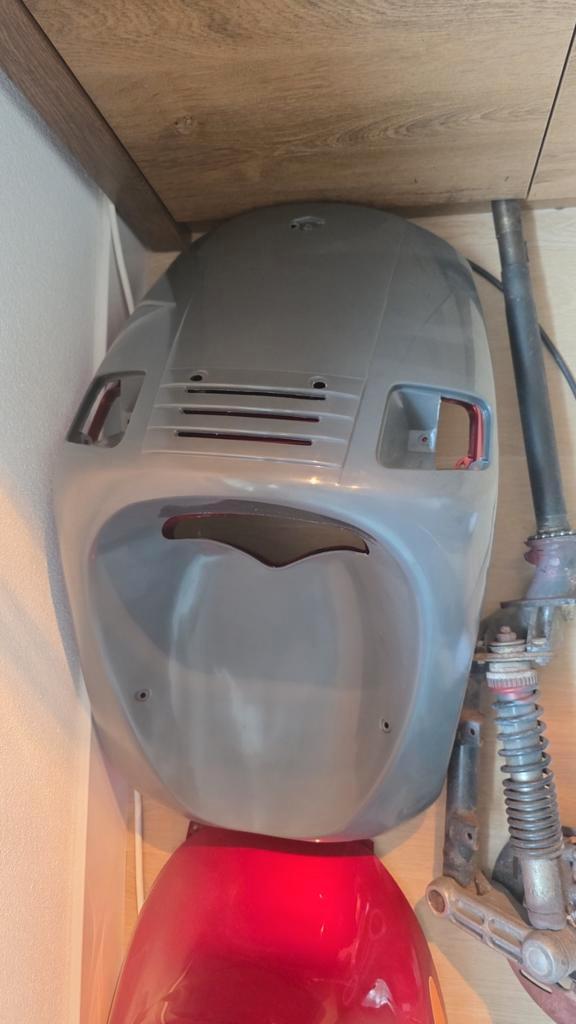 NOS Fastrider Voorkap - Zeldzaam!, Fietsen en Brommers, Brommeronderdelen | Scooters, Nieuw, Overige merken, Kap, Ophalen of Verzenden