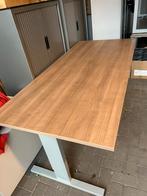 Bureau in hoogte verstelbaar 200 x 90 cm, Ophalen, In hoogte verstelbaar, Zo goed als nieuw, Bureau