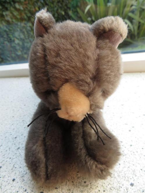 Grijs velours Poes of kat van IKEA met blauwe ogen, Kinderen en Baby's, Speelgoed | Knuffels en Pluche, Zo goed als nieuw, Poes
