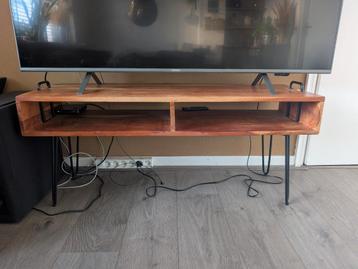 Fraaai Quinten Tv-meubel – 110x35x45 cm – Massief Acaciahout beschikbaar voor biedingen