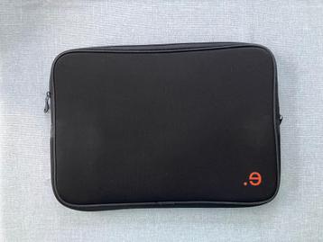 Laptop Sleeve 17 inch    beschikbaar voor biedingen