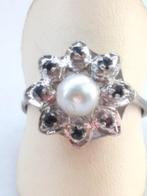 Zilveren RING, maat 18 1/4, met Parel en 8 blauwe Saffieren, Sieraden, Tassen en Uiterlijk, Antieke sieraden, Ophalen of Verzenden