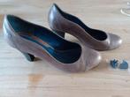 Pour vous 38 pumps grijs/bruin/paarse kleur., Kleding | Dames, Schoenen, Ophalen of Verzenden, Gedragen, Bruin