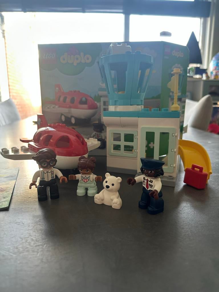 Lego Duplo Vliegtuig en Luchthaven 10961, Kinderen en Baby's, Speelgoed | Duplo en Lego, Ophalen of Verzenden, Zo goed als nieuw