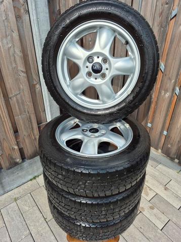Mini Winterset 175/65 R15 met Velgen beschikbaar voor biedingen