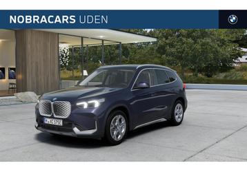 BMW iX1 eDrive20 Pure Edition / Adaptieve LED / Comfort Acce beschikbaar voor biedingen