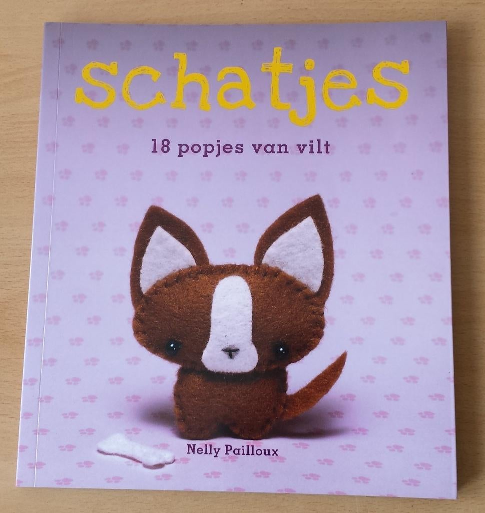 Schatjes - 18 Popjes van Vilt - Nelly Pailloux - 2010, Hobby en Vrije tijd, Vilt, Gebruikt, Boek of Patroon, Ophalen of Verzenden
