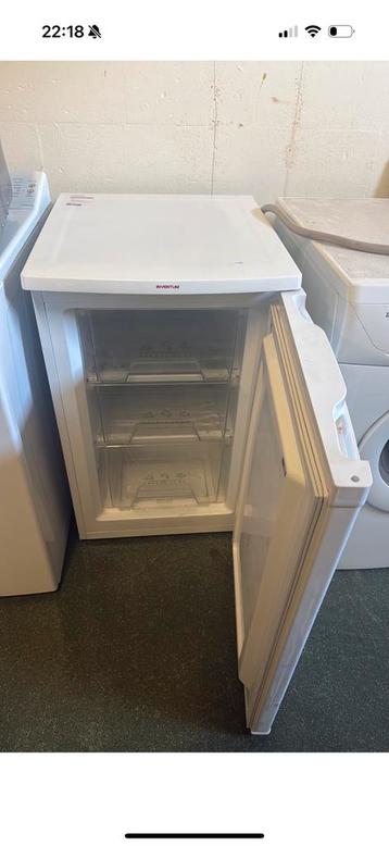 Tafel model vriezer beschikbaar voor biedingen