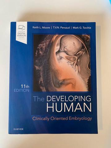 The Developing Human - Moore beschikbaar voor biedingen