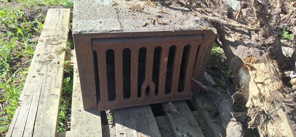 Straatkolk D1300 DR-V Ø125-A regenput waterput afvoerput, Ophalen, Gebruikt, Minder dan 2 meter, 80 mm of meer