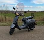 Vespa Sprint Mat Grijs Uniek Geel kenteken 50cc, Fietsen en Brommers, Ophalen, Maximaal 45 km/u, Vespa S, Zo goed als nieuw