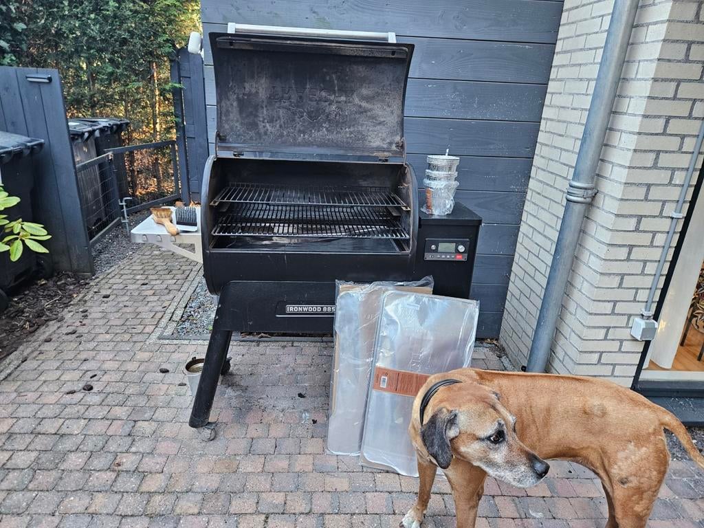 Traeger Ironwood grill, Ophalen, Zo goed als nieuw