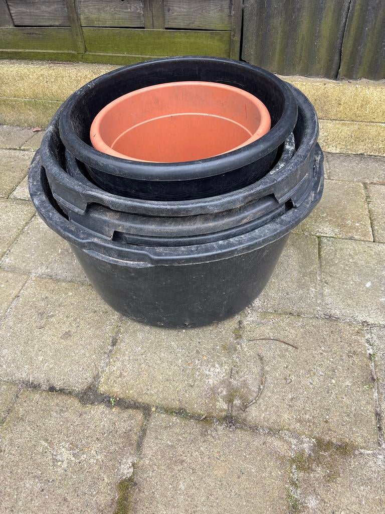 Grote plantenbakken en cementkuipen (set van 5), Tuin en Terras, Ophalen, Kunststof, Gebruikt, Rond