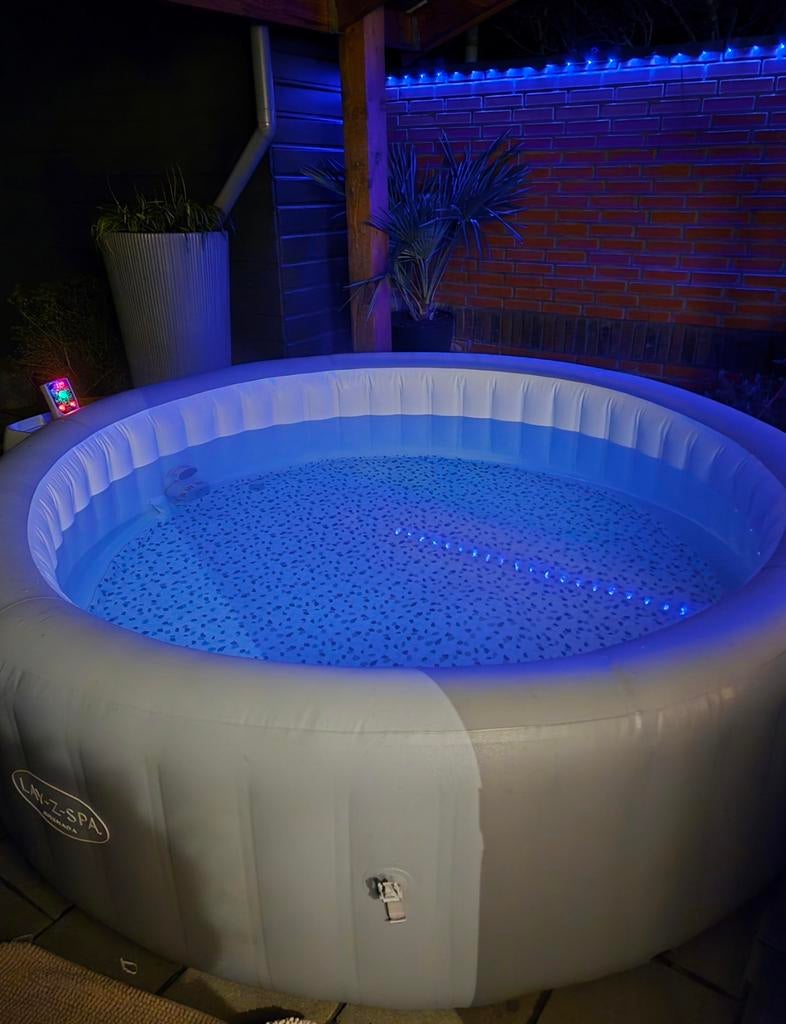 Lay-Z-Spa Grenada opblaasbare jacuzzi (6-8 personen), Ophalen, Gebruikt, Filter, Opblaasbaar