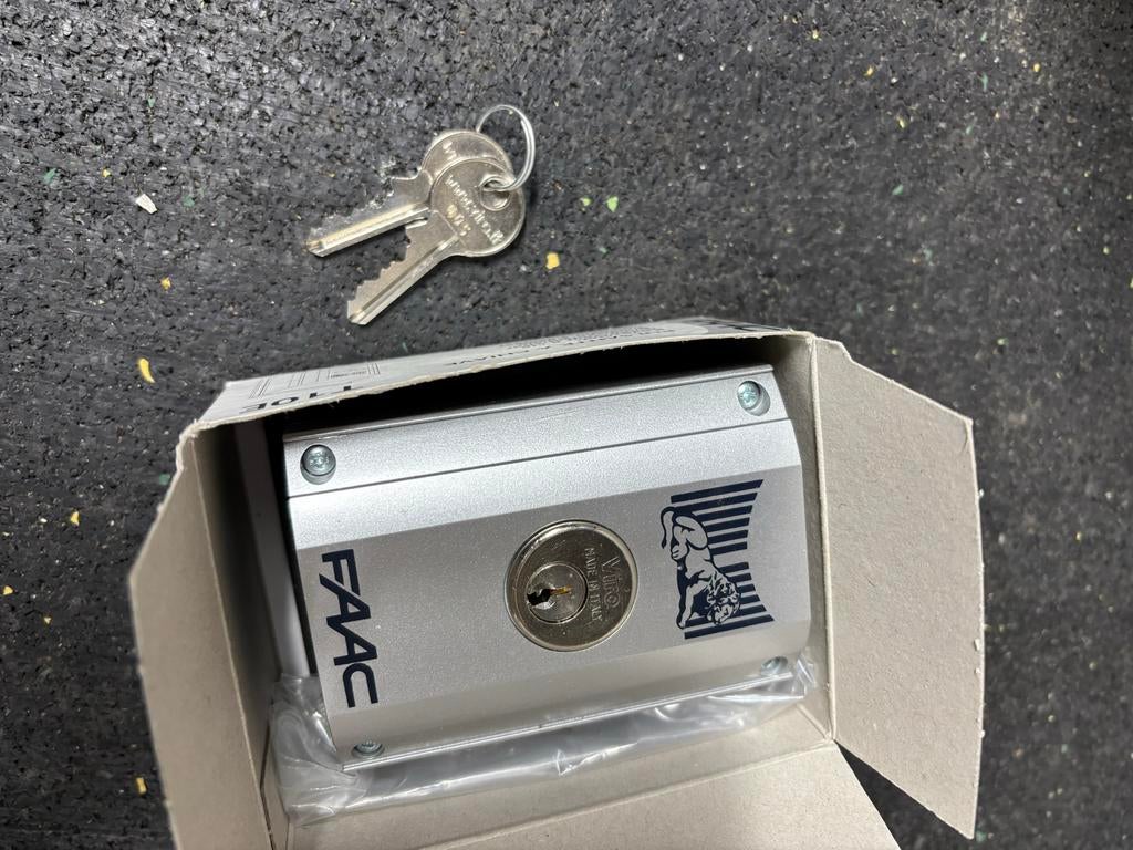 Sleutel contact Faac T10E poortopener, Ophalen of Verzenden, Nieuw, Overige materialen