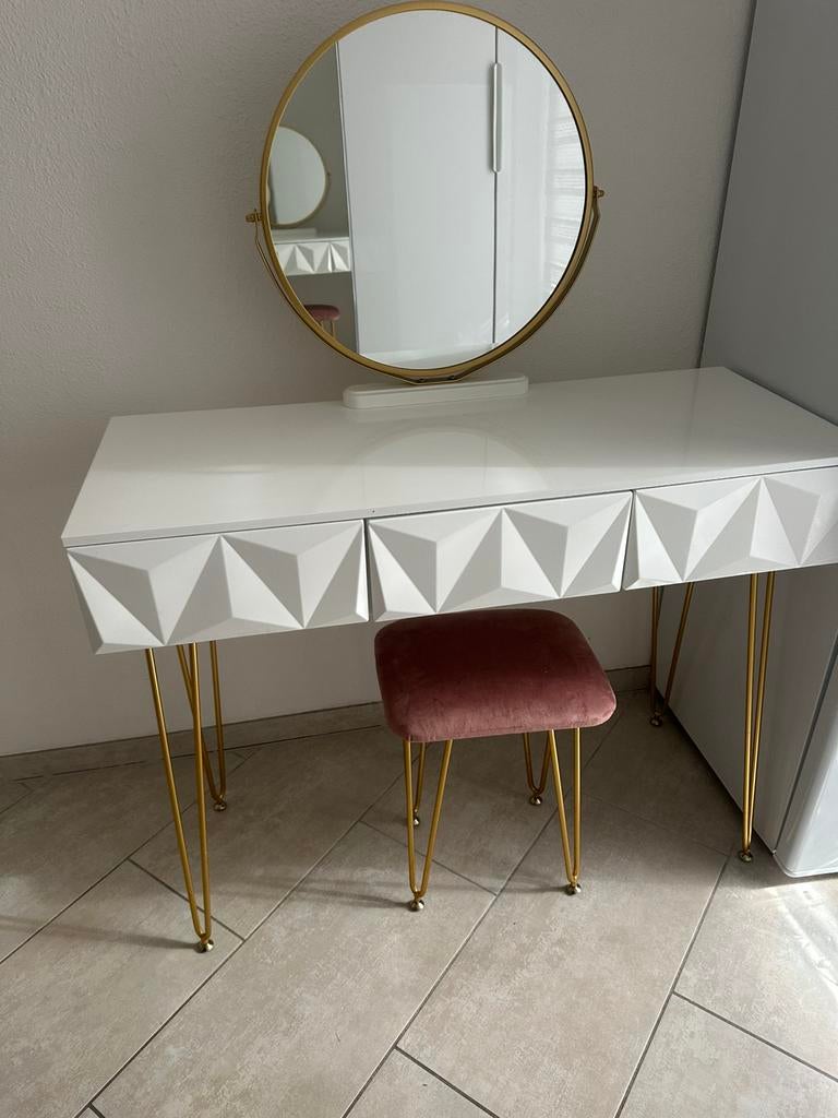 Kaptafel goud met fluwelen gouden stoel, Huis en Inrichting, Tafels | Kaptafels, Ophalen, Zo goed als nieuw, 50 tot 100 cm, Minder dan 100 cm