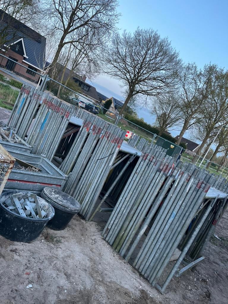 H-bok steiger, Ophalen, Zo goed als nieuw, Rolsteiger of Kamersteiger, 5 meter of hoger