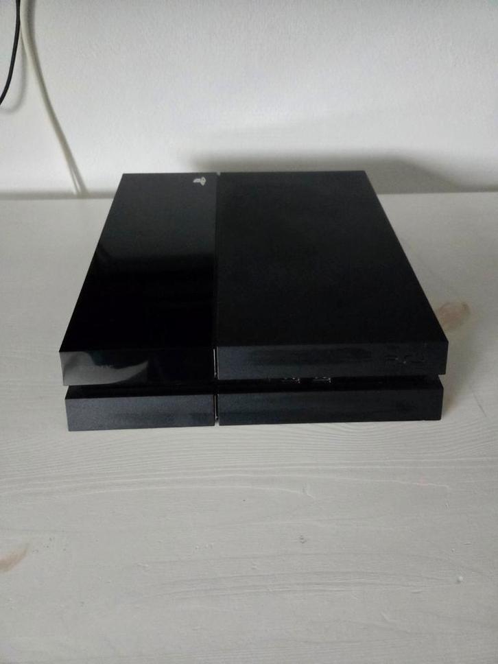 PlayStation 4 met 2 controllers en 10 games, Spelcomputers en Games, Spelcomputers | Sony PlayStation 4, Gebruikt, Original, 500 GB