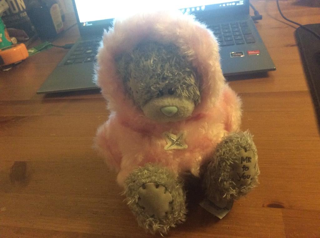Me to You beertje met roze pluchen jas. 15 cm, Verzamelen, Ophalen of Verzenden, Zo goed als nieuw, Stoffen beer, Me To You
