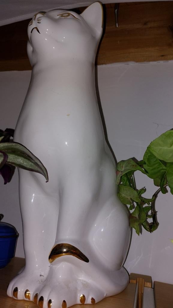 Wit poezenbeeld groot goud details, Wit, Aardewerk of Porselein, Ophalen of Verzenden, Zo goed als nieuw