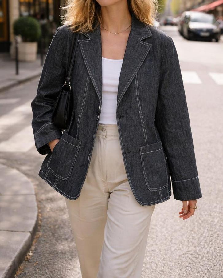 Supermooi blazerjasje, 40/42, Delmod, Kleding | Dames, Jasjes, Kostuums en Pakken, Zo goed als nieuw, Jasje, Maat 38/40 (M), Zwart