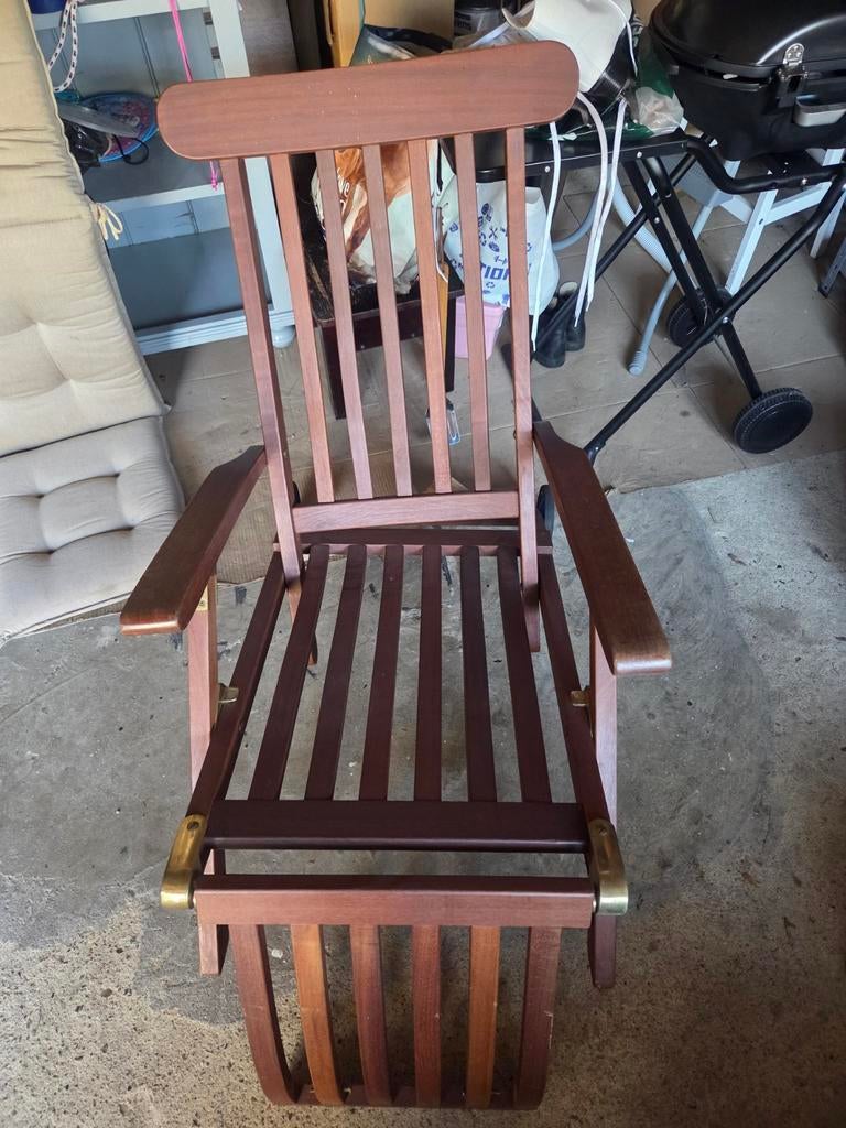 Hardhouten ligstoel met comfortabel kussen, Ophalen, Gebruikt, Hout, Verstelbaar