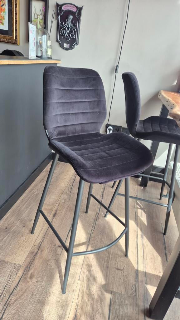 Zwarte velvet barstoelen 4x mag ook per 2 weg, Ophalen, Met voetsteun, 60 tot 90 cm, Zo goed als nieuw
