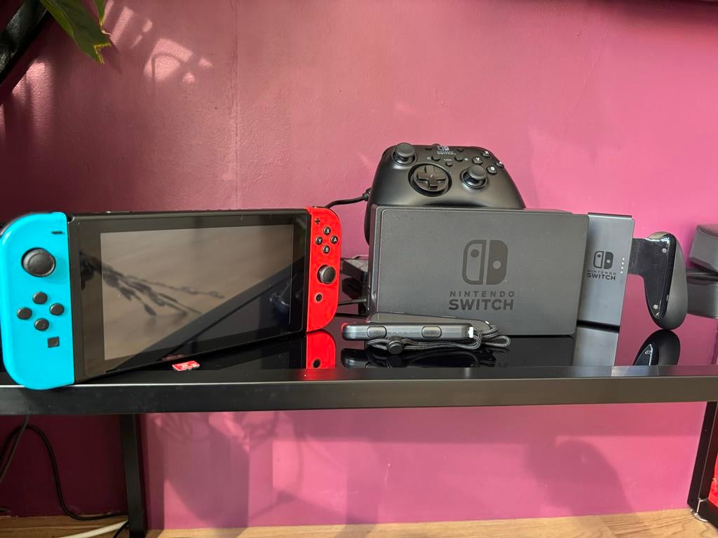 Nintendo Switch 2020 + Controller + 128 GB en 3 spellen, Spelcomputers en Games, Spelcomputers | Nintendo Switch, Gebruikt, Switch 2019 Upgrade