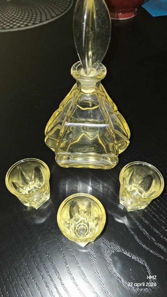 Retro Glazen Karaf met Borrelglaasjes - Geel Glas, Antiek en Kunst, Ophalen of Verzenden