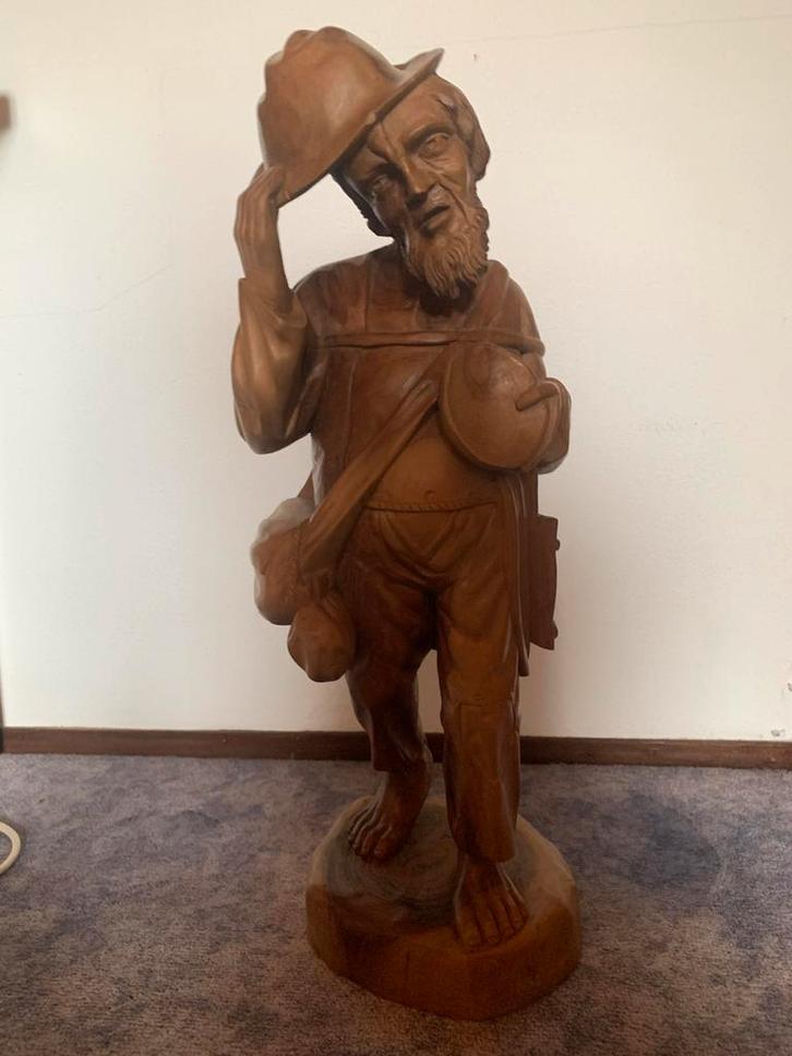 Houten beeld van man uit Ecuador. 60 cm hoog, Antiek en Kunst, Kunst | Beelden en Houtsnijwerken, Ophalen