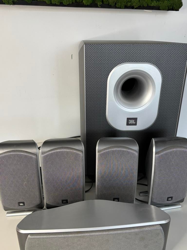 JBL SUB200/300 subwoofer, 70 watt of meer, Zo goed als nieuw, 5.1-systeem, Overige spelers