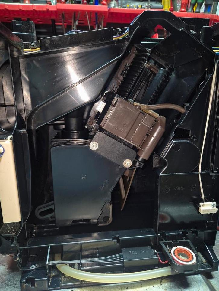 Jura koffiemachine reparatie en onderhoud, Witgoed en Apparatuur, Koffiezetapparaten, Koffiemachine, 10 kopjes of meer, Ophalen of Verzenden