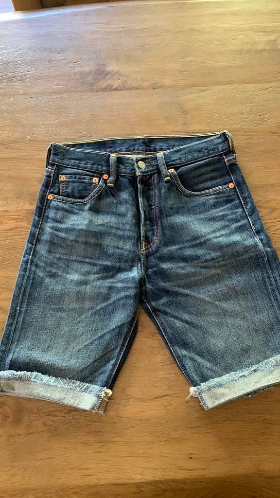 Levi 501 korte broek jeans spijkerbroek maat 28, Kleding | Heren, Spijkerbroeken en Jeans, Ophalen of Verzenden, Gedragen, Blauw