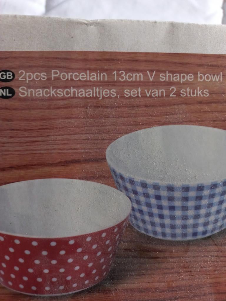 Nw 2 snack schaaltjes in doos, Nieuw, Ophalen of Verzenden, Schaal of Schalen, Overige stijlen