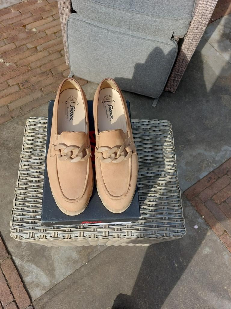 beige suede instapschoenen. mt 42, 5 , wijdte H, Kleding | Dames, Schoenen, Sioux, Beige, Ophalen of Verzenden, Sneakers of Gympen