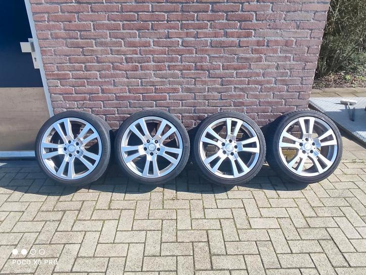 Mercedes C204, W204 en S204 breedset 18 inch, Auto-onderdelen, Banden en Velgen, Banden en Velgen, Zomerbanden, 18 inch, 225 mm