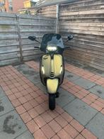 Vespa sprint 2020, Fietsen en Brommers, Scooters | Vespa, Vespa S, Ophalen of Verzenden, Zo goed als nieuw, Benzine