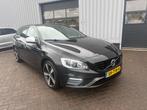 Volvo V60 2.0 T4 R-Design Trekhaak I Navi I All-in prijs!, Auto's, Volvo, Gebruikt, Euro 6, 4 cilinders, Zwart