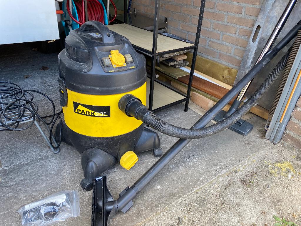 Parkside alleszuiger zowel nat als droog zonder zak, Ophalen, Gebruikt, Waterstofzuiger, Reservoir