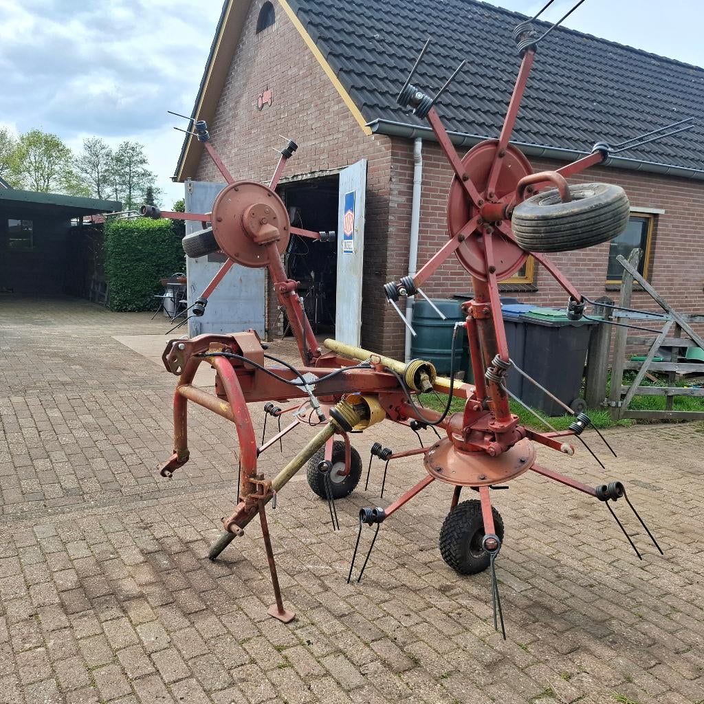 Kuhn GF 5000H PZ Flevo 480 PZ Strela Fella TS 335 DN Zwadhar, Zakelijke goederen, Ophalen of Verzenden, Glastuinbouw, Weidebouw