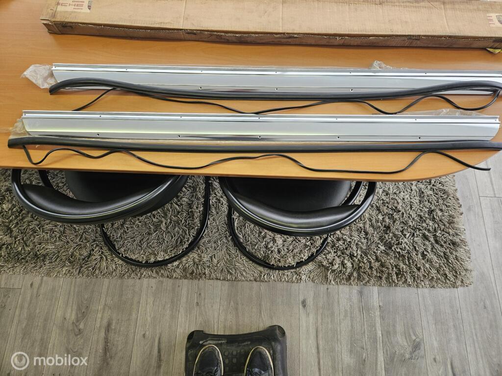 Dorpellijsten Porsche 911('65-68), Nieuw, Ophalen of Verzenden