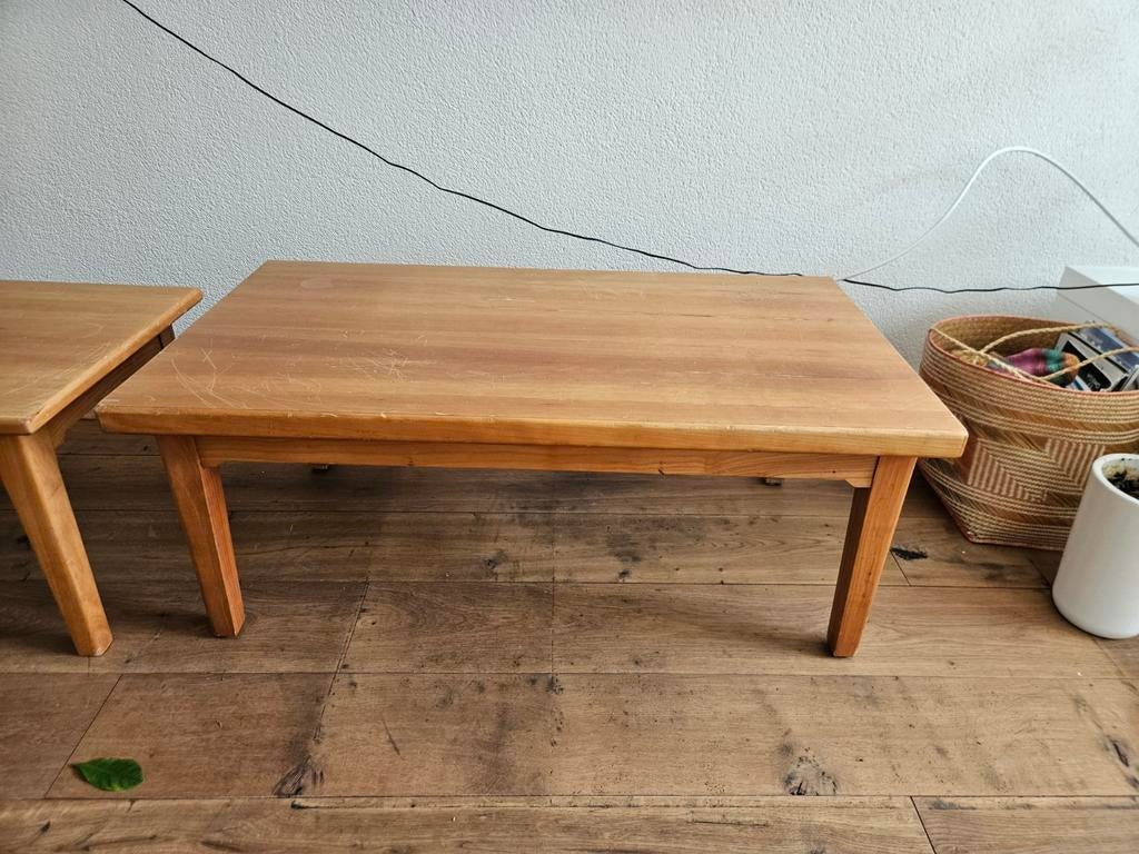 Handgemaakte bijzettafel van kersenhout, Huis en Inrichting, Tafels | Bijzettafels, Minder dan 55 cm, Gebruikt, Vierkant, Hout