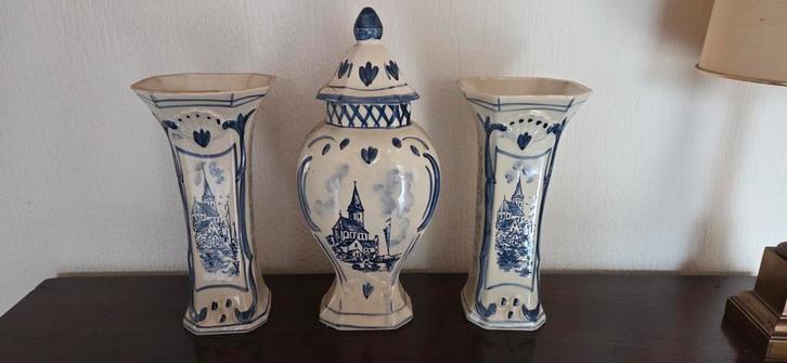 Prachtige set van Delfts blauwe vazen en een pot met deksel, Antiek en Kunst, Antiek | Porselein, Ophalen of Verzenden